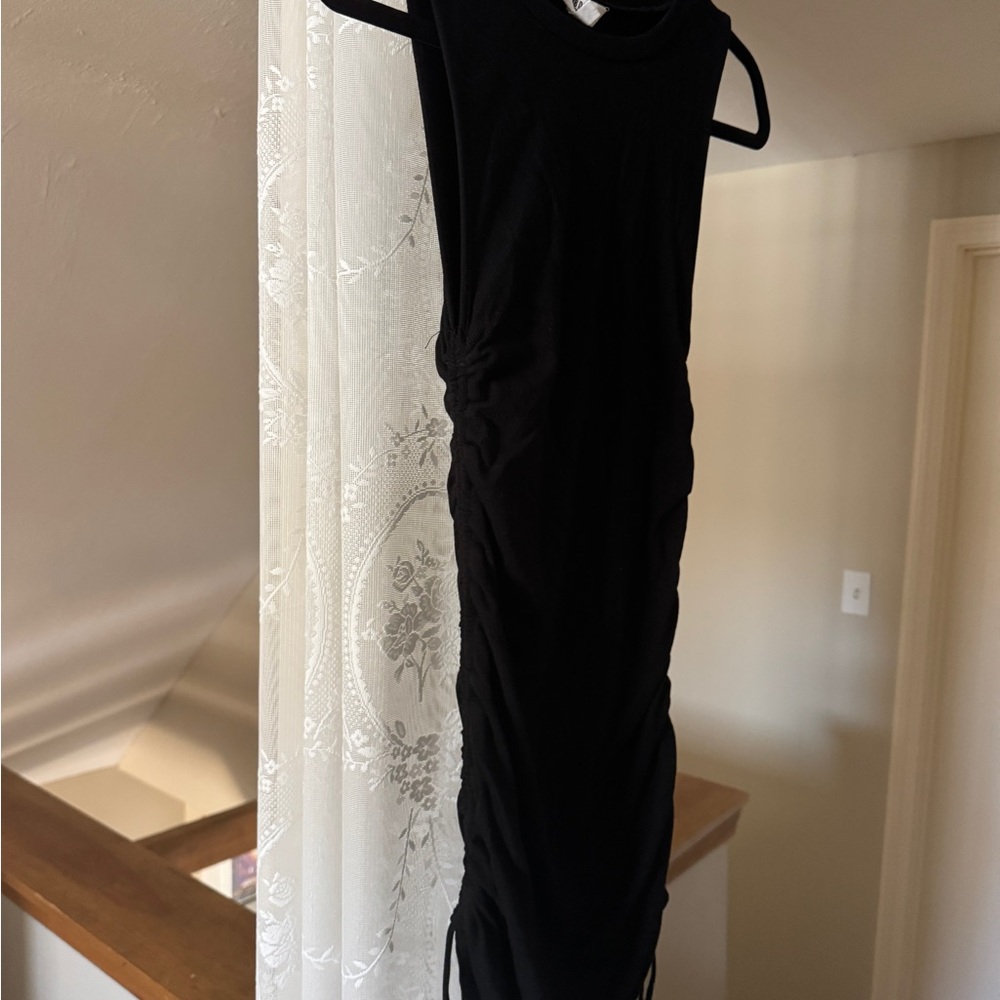 Elegant Black Sleeveless Dress